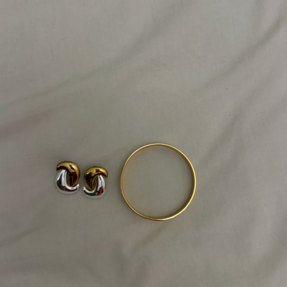 Selling never worn Australian luxury jewelry set - Jaz handmade